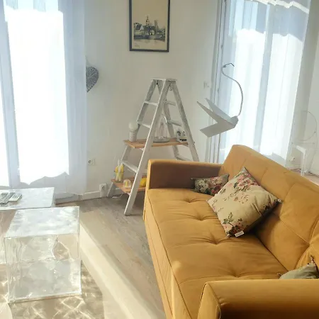 Un Toit Sur L'eau Apartment *